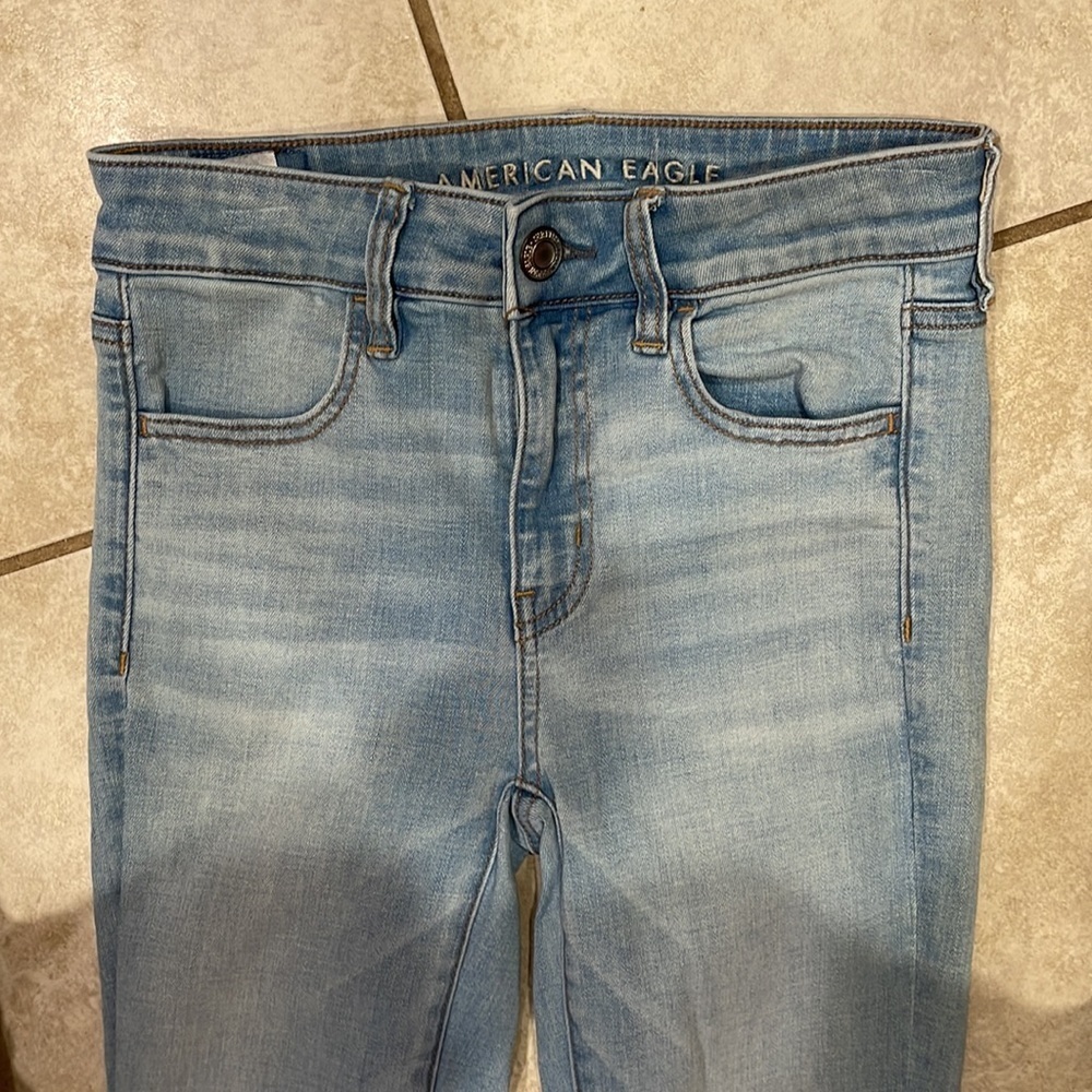 American Eagle Patched High Rise Jegging Crop Jeans 2 - Picture 5 of 8